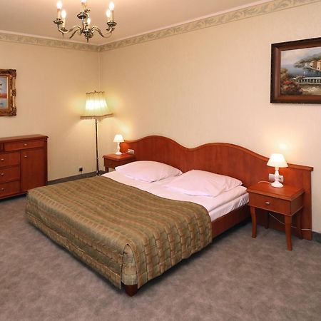 Bialy Dom Henlex Hotel Restauracja Poznań Exteriör bild
