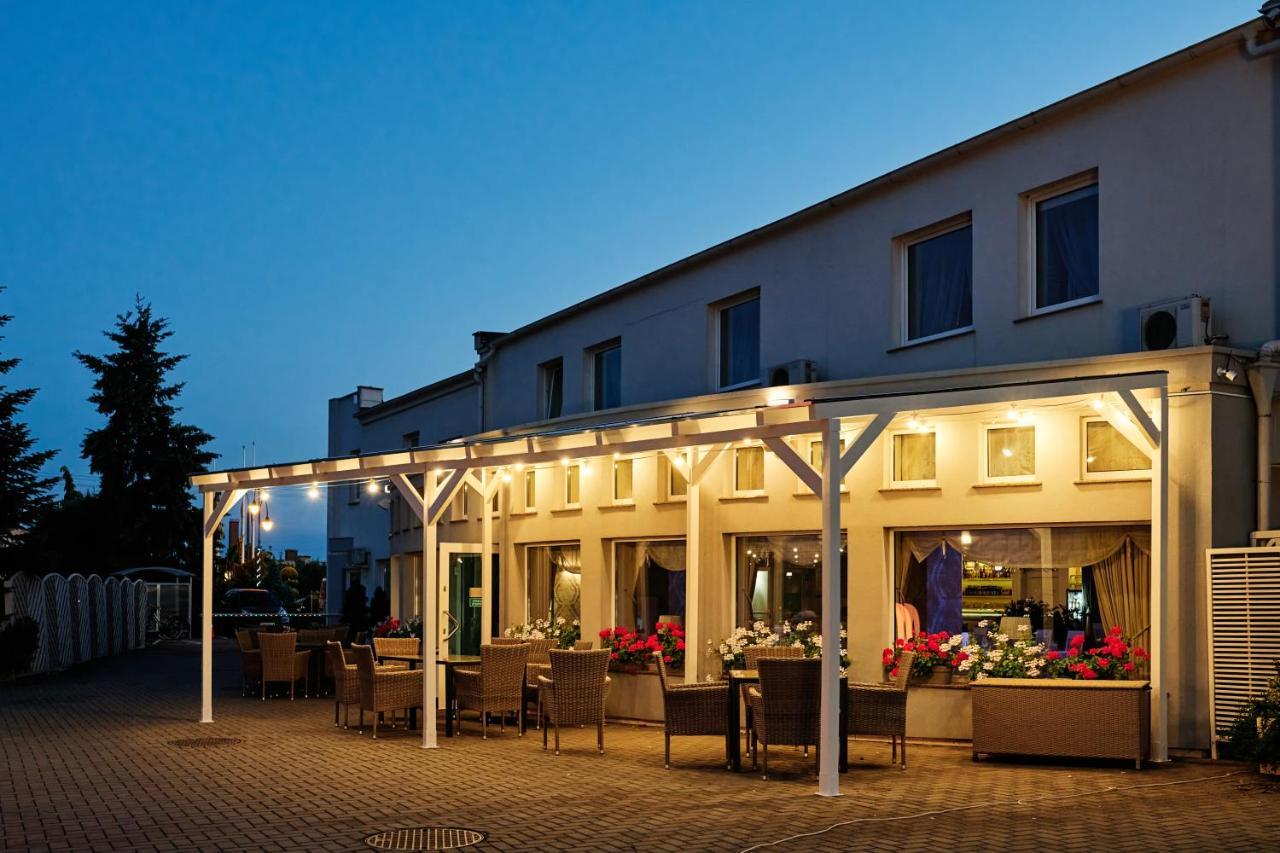 Bialy Dom Henlex Hotel Restauracja Poznań Exteriör bild