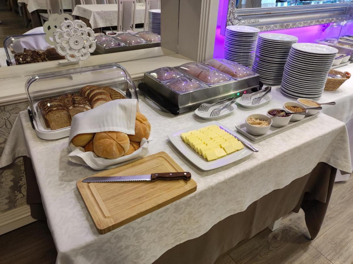 Bialy Dom Henlex Hotel Restauracja Poznań Exteriör bild