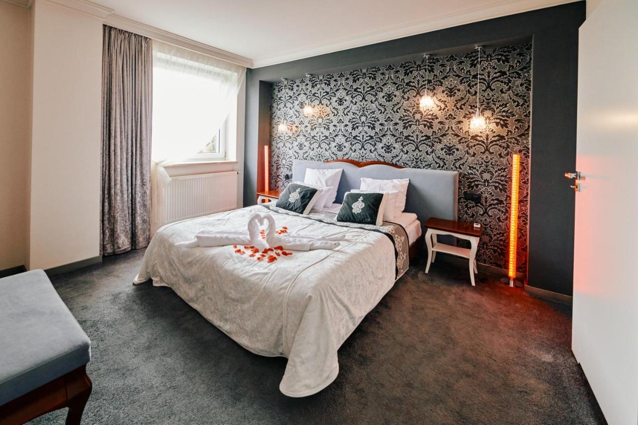 Bialy Dom Henlex Hotel Restauracja Poznań Exteriör bild