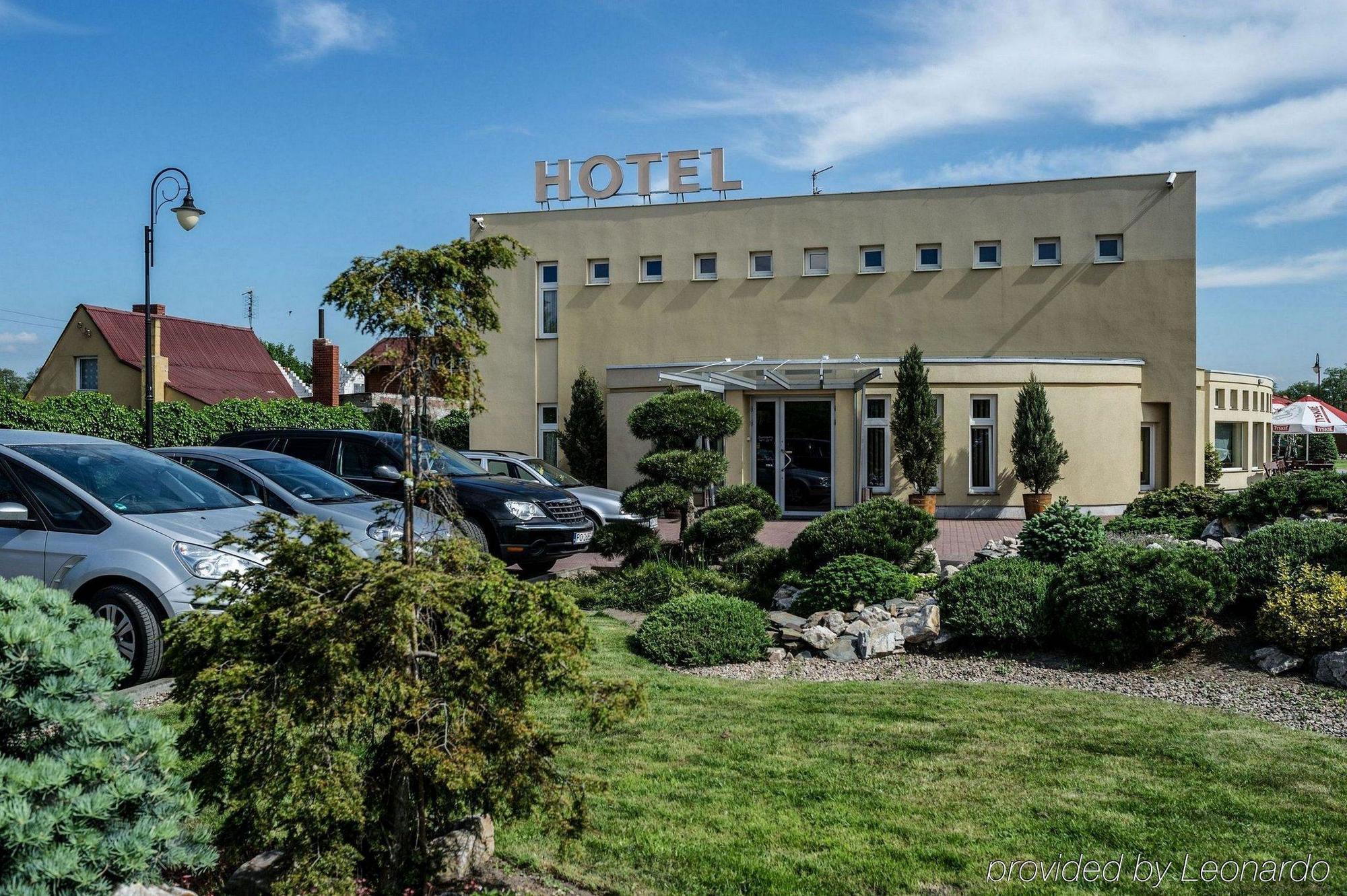 Bialy Dom Henlex Hotel Restauracja Poznań Exteriör bild