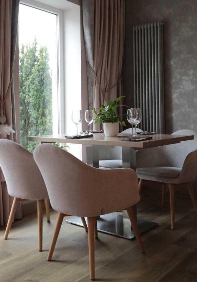 Bialy Dom Henlex Hotel Restauracja Poznań Exteriör bild